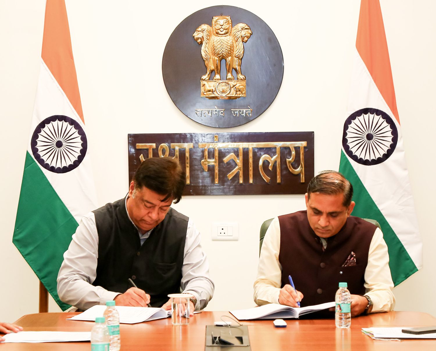 MoD Contract for 20 Enhanced Capability GNSS Jammers for Indian Navy